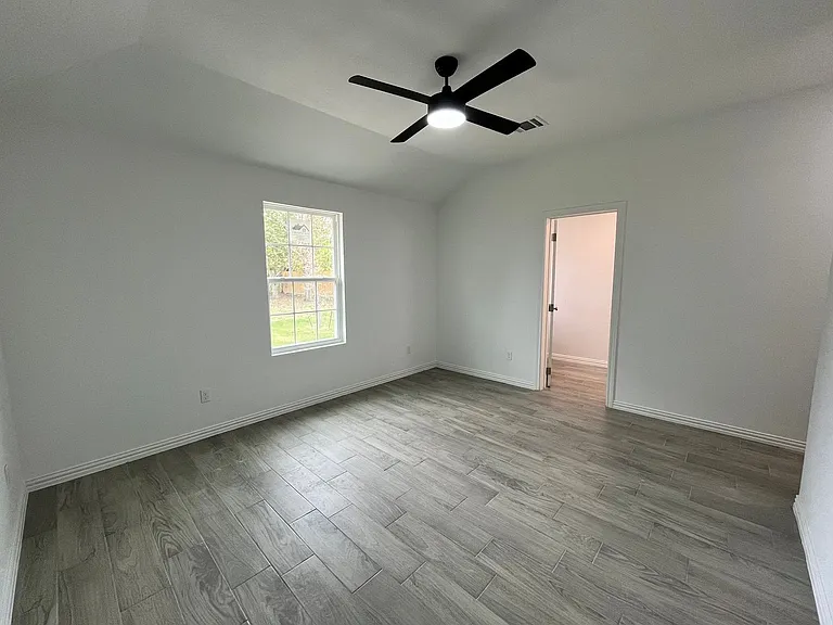 5706 Howell St #A — Photo 23