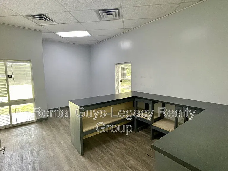 6365 Philips Hwy — Photo 7