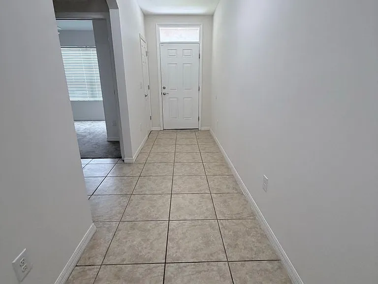 1633 SW 12th Ter — Photo 5