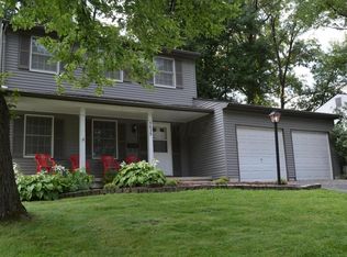 5635 Montevideo Dr, Westerville, OH 43081