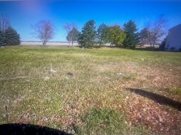 330-336 Clover Cir, Minooka, IL 60447