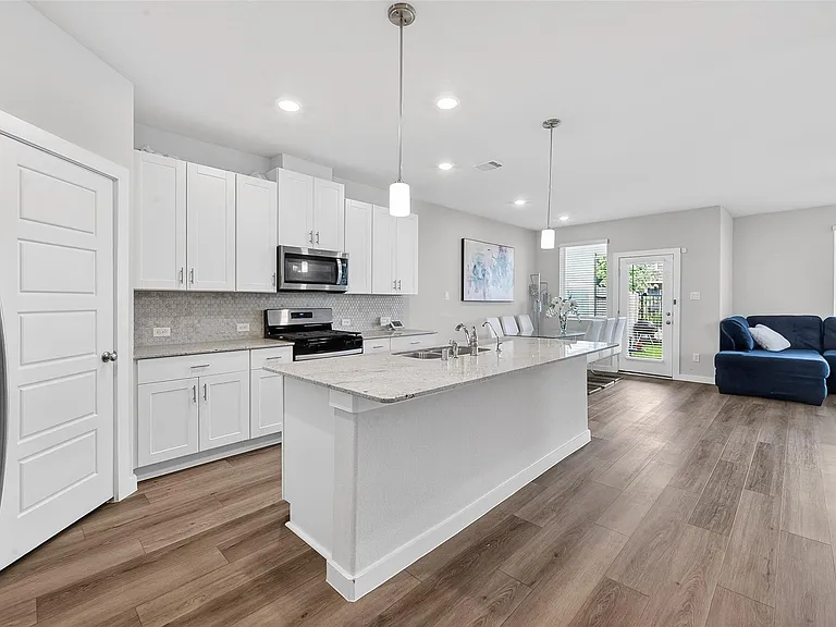 14839 Slow River Ave — Photo 20