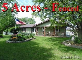 1915 Steinkoenig School Rd, Highland, IL 62249