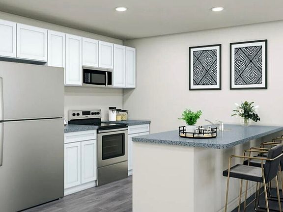 3rd image of 200 Payton Pl