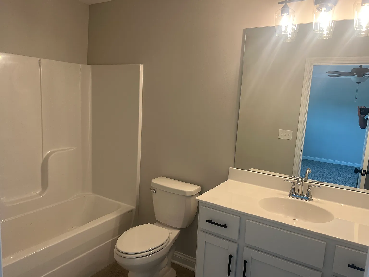 3 bed, 2.5 bath, 1628 sqft, $1,875 — Photo 3