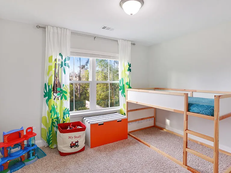 180 Shelton St — Photo 17