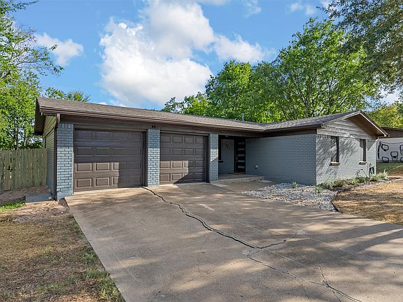 4th image of 121 E Dawn Dr