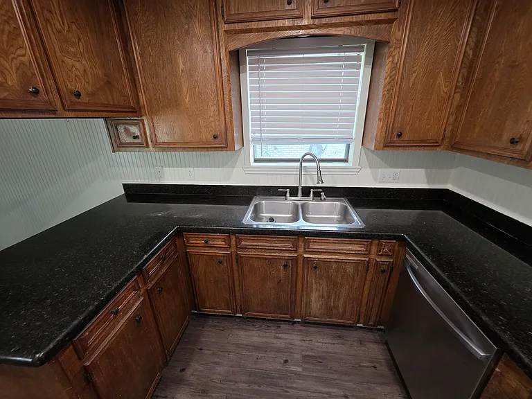 4207 Woodcrest Dr — Photo 5