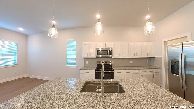 2 bed, 2.0 bath, 1215 sqft, $1,650 — Photo 2