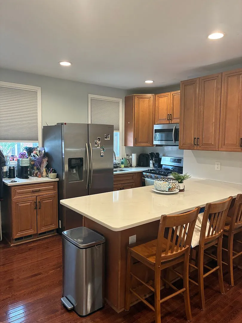 Nice 2 Bedroom in Trendy Lawrenceville — Photo 3