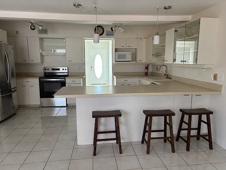 312 W Cornelius Cir — Photo 4