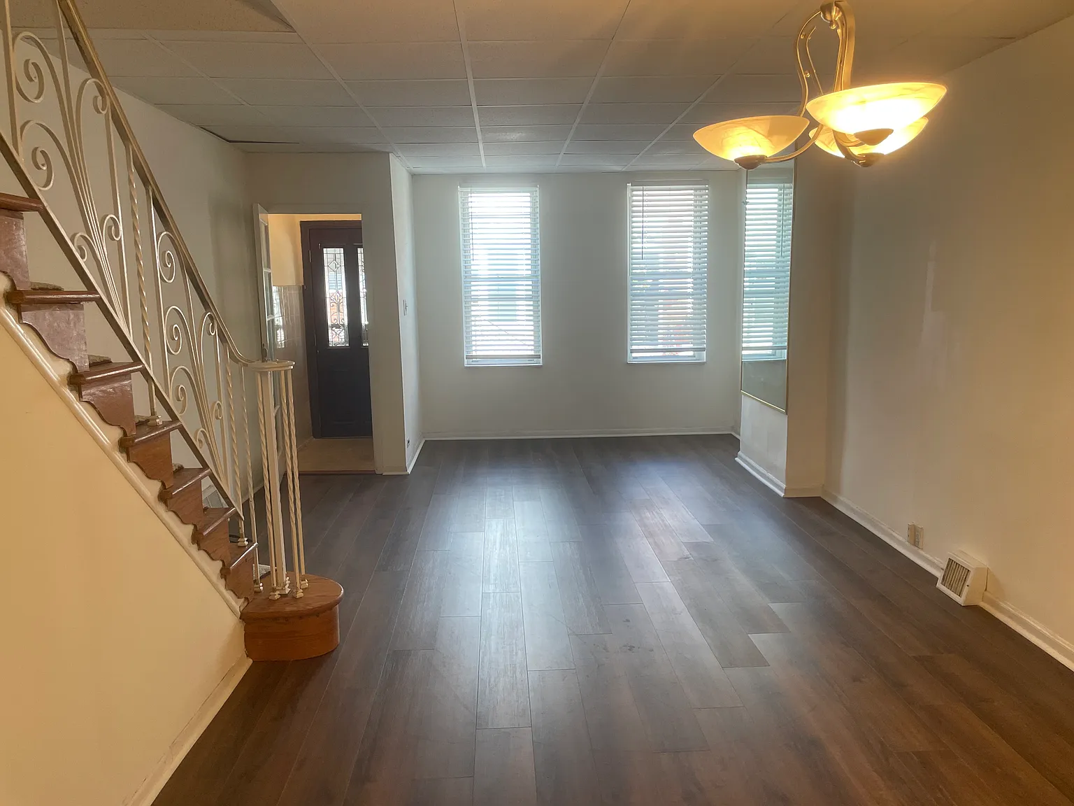 2 bed, 1.5 bath, 812 sqft, $1,750 — Photo 3