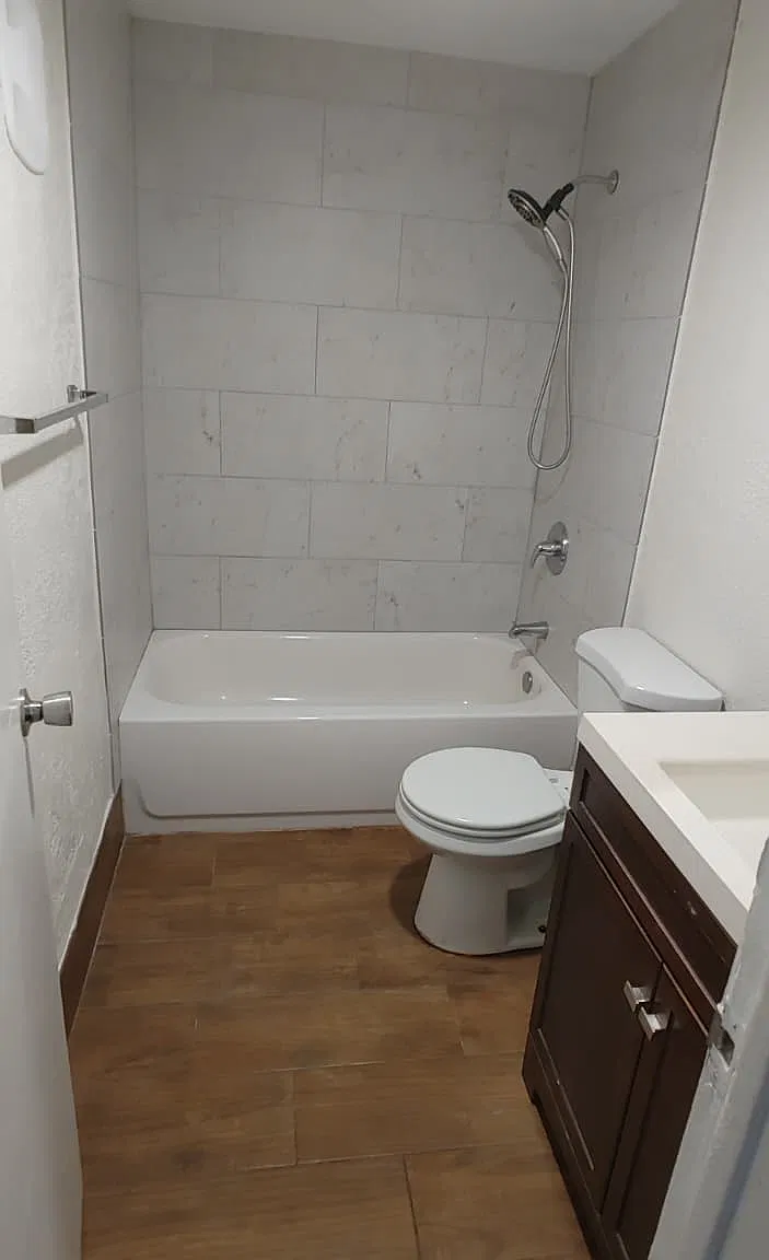 2 bed, 840 sqft, $1,900 — Photo 2