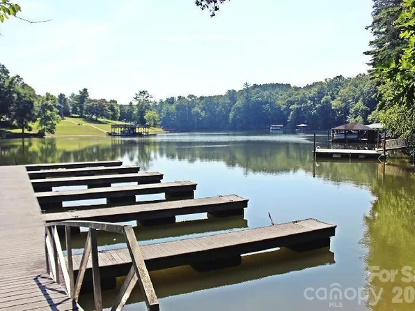 6020 Plantation Pointe Dr #91, Granite Falls, NC 28630