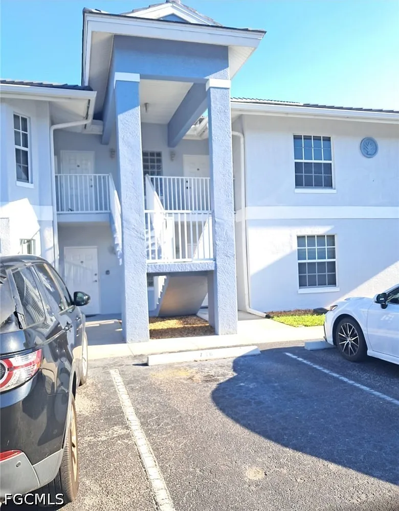 2 bed, 2.0 bath, 932 sqft, $1,295 — Photo 1
