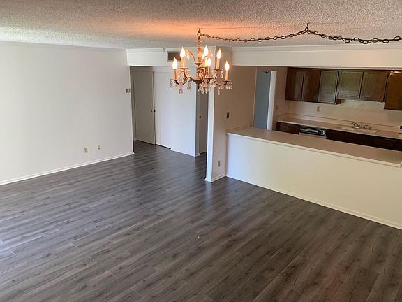 3rd image of 333 N Louise St Unit 15