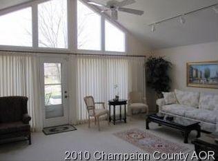 30 Fields E, Champaign, IL 61822