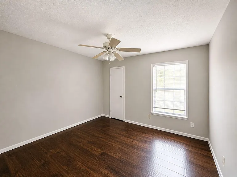7142 River Garden Dr — Photo 32