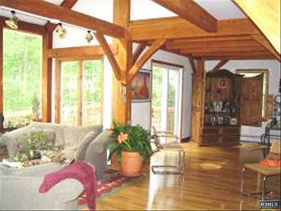 Open floor plan - 1st floor