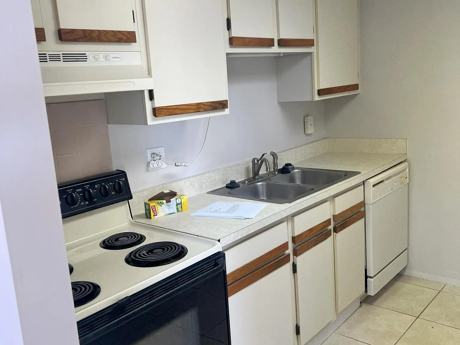 2 bed, 915 sqft, $1,800 — Photo 4