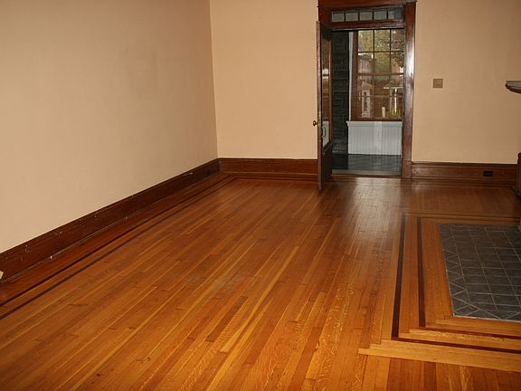 1st floor living room 12x15