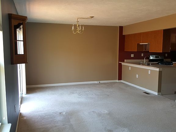 4th image of 129 Cinque Terra Pl