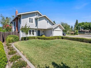 9 Lourdes Ct, Sacramento, CA 95831