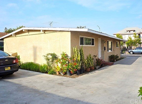 4th image of 2509 Elm Ave