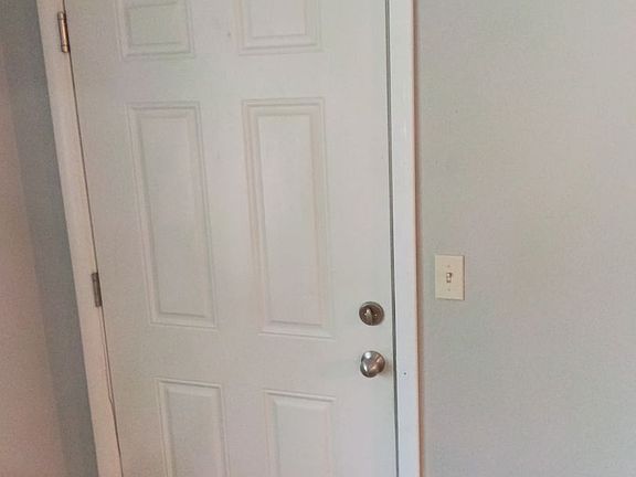 4th image of 4800 W Hampton Ave #4