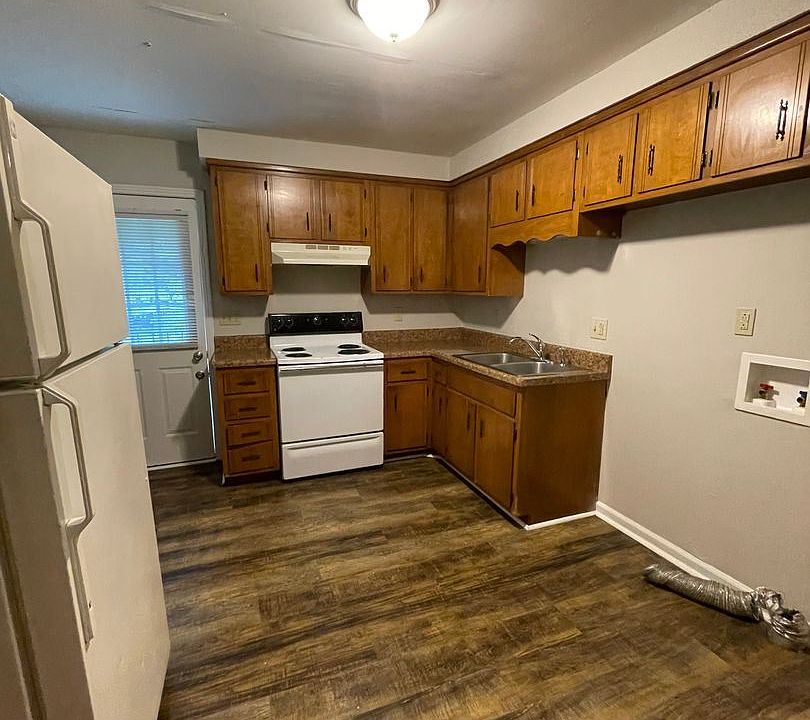1st image of 1920 Batts Ln #B