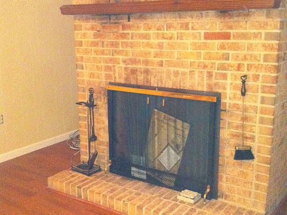 Den (fireplace)
