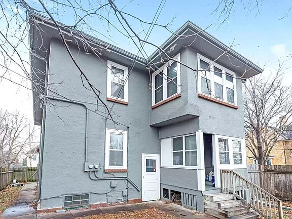 3rd image of 615 Marshall Ave #1