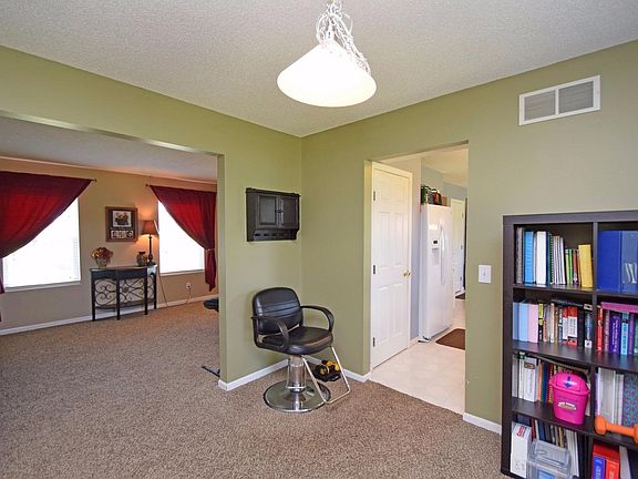3rd image of 6735 Centerview Ct