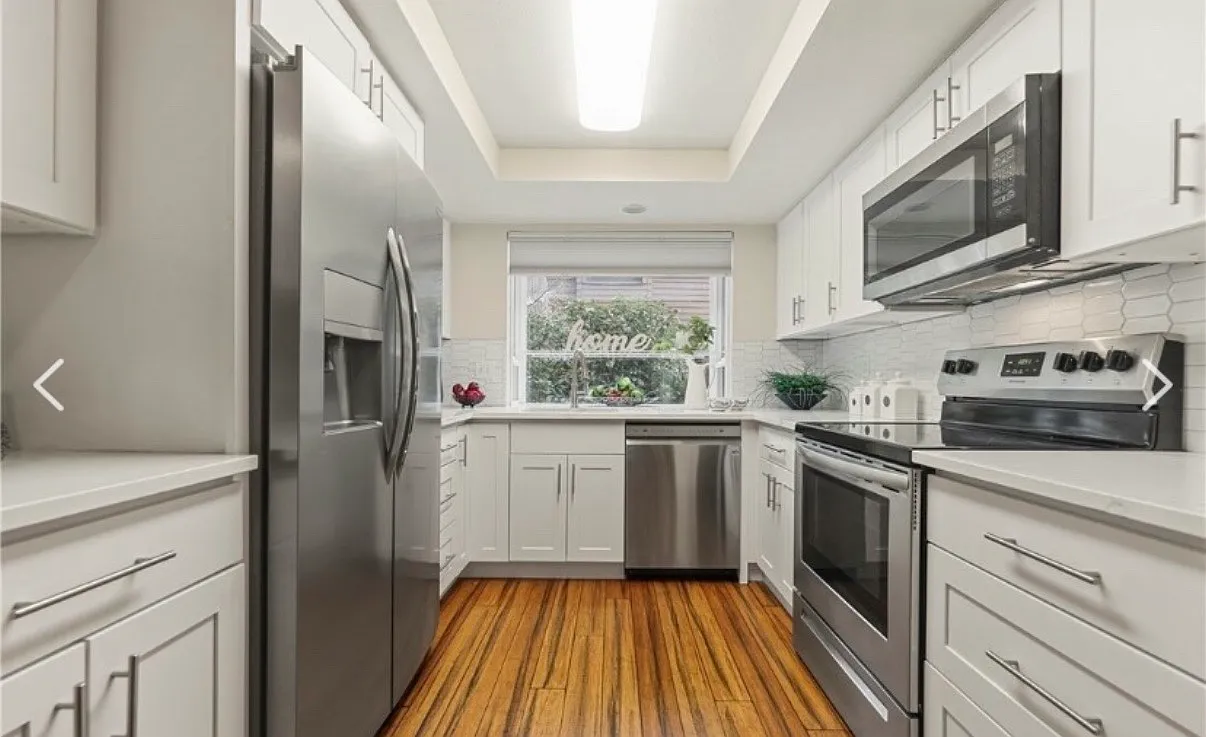 2 bed, 1102 sqft, $2,800 — Photo 2