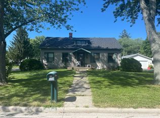864 W Main St, Napoleon, OH 43545