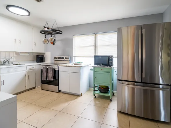 4509 27th Ave S, Gulfport, FL 33711