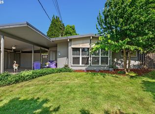 52396 SW 2nd St, Scappoose, OR 97056