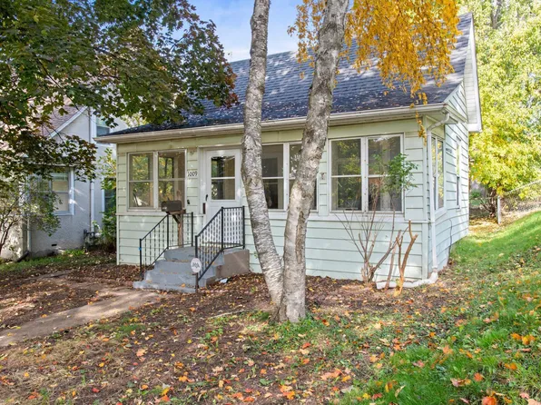 1009 Wilson Ave, Saint Paul, MN 55106