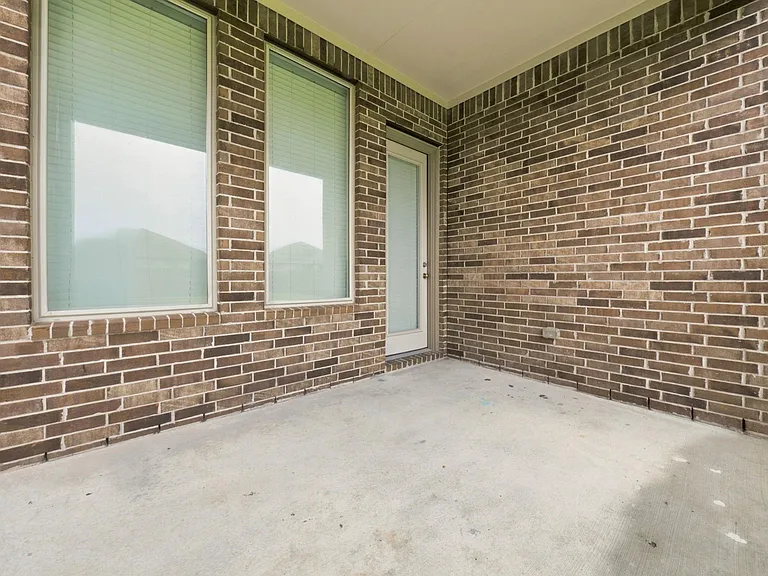4926 Chester Lake Ln — Photo 26