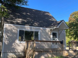 923 N 10th St, Leavenworth, KS 66048