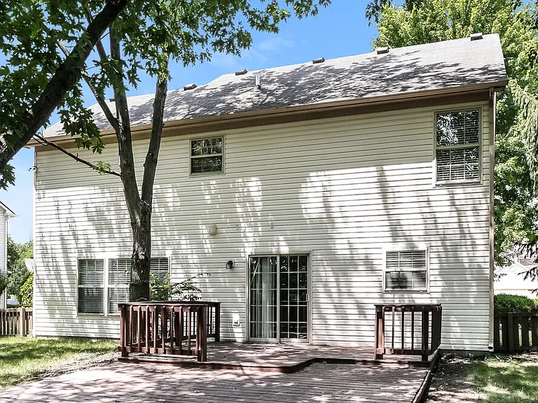 5805 Tanager Ln — Photo 16