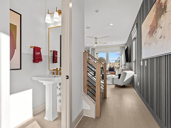 The Alderwood - Entry