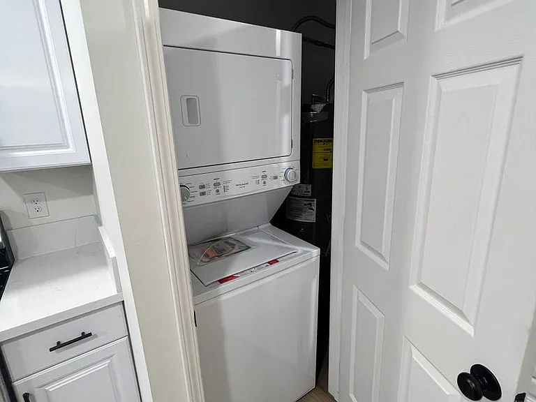1501 Stewart Ave — Photo 3