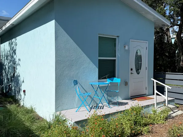 548 Bay St, Dunedin, FL 34698