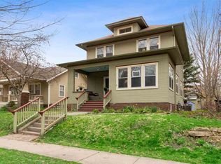 623 Oakland Ave, Iowa City, IA 52240