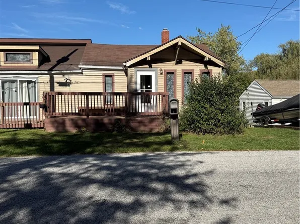 349 Canova Dr, Akron, OH 44319