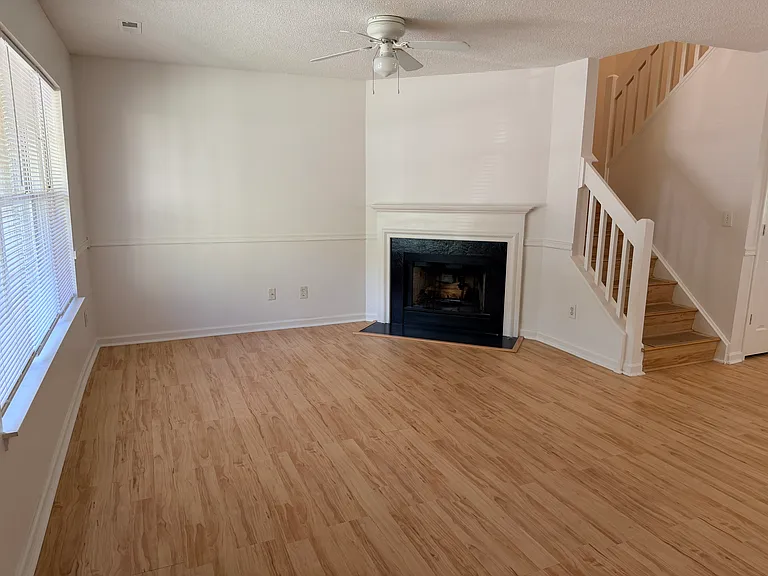 9307 Four Mile Creek Rd — Photo 3