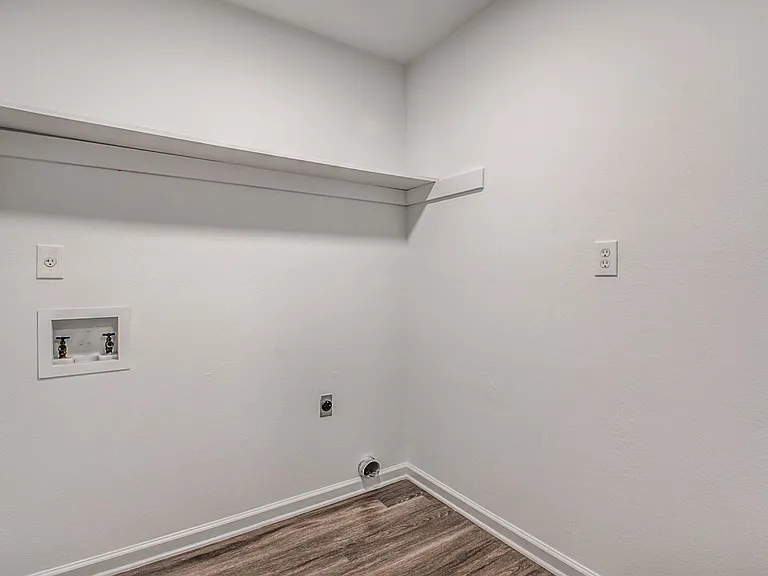5624 Annandale Dr — Photo 23