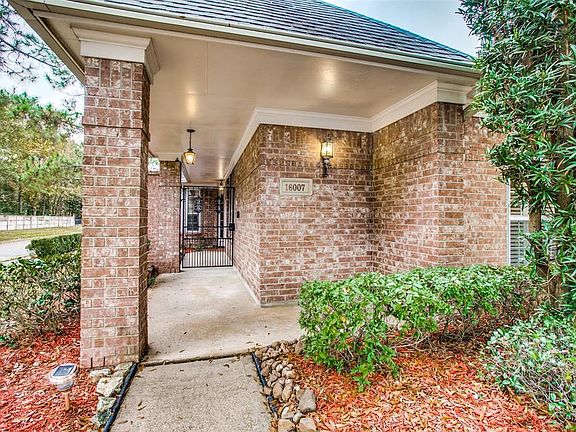 4th image of 16007 Tall Pine Dr