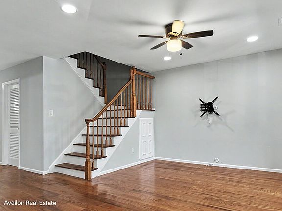 2nd image of 102 Appletree Ct